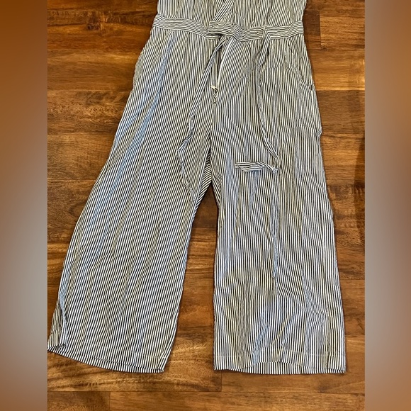 Adorable summer jumpsuit - elegant - zipper broken - Picture 9 of 9